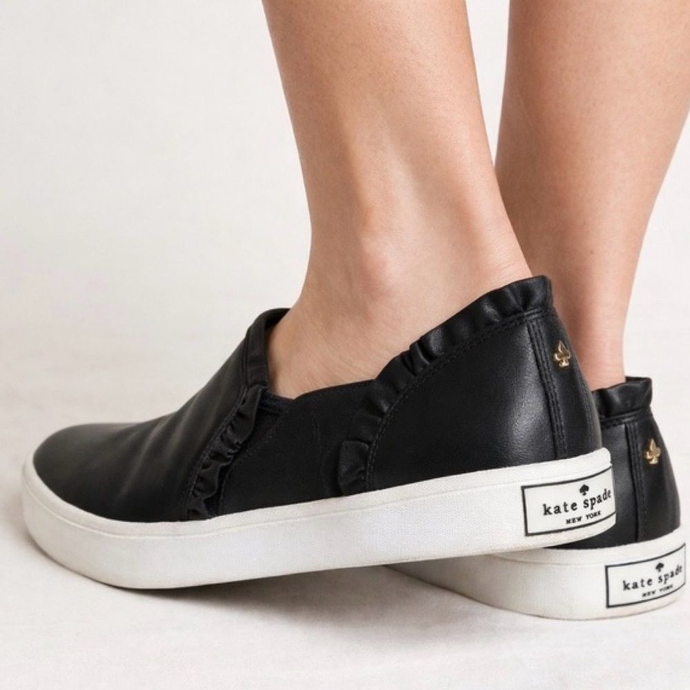 kate spade Women's Lilly Ruffle-Trim Leather Slip-On Sneakers White Sole Sz 8.5